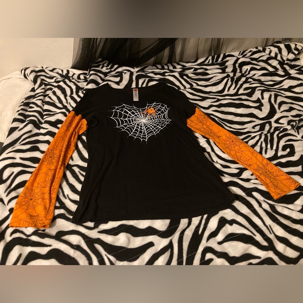 Spider Web Heart Long Sleeve Shirt